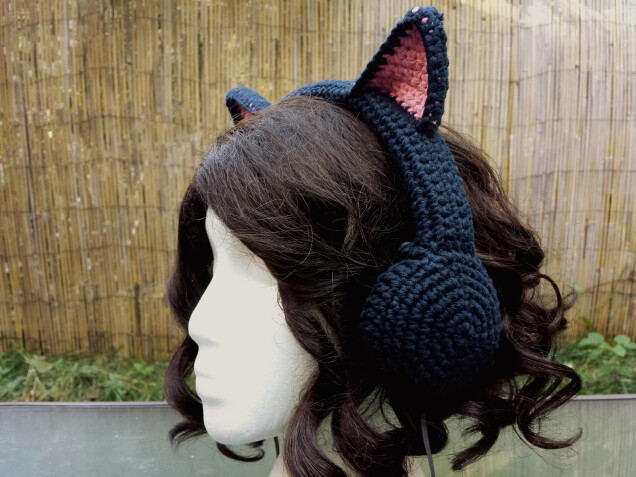 Detailed image 5 of black cat ears headphones cover